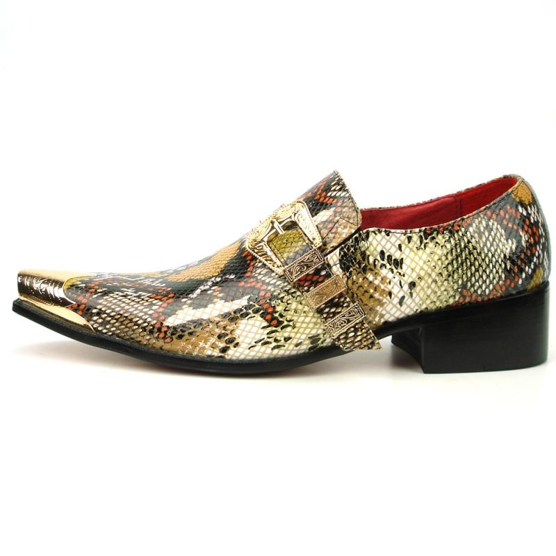 Loafer with metal tip